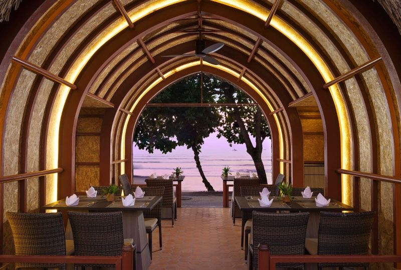 Aonang Villa Resort-Lan Le Restaurant-Seafont Alfresco -800x540px
